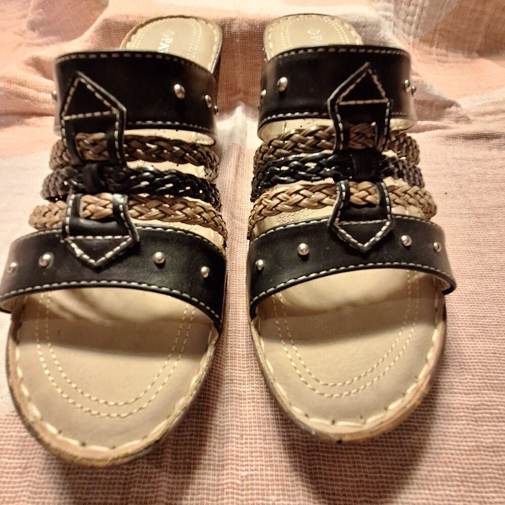 Patrizia by Spring Step Wedge Sandal Black/Brown 8.5M